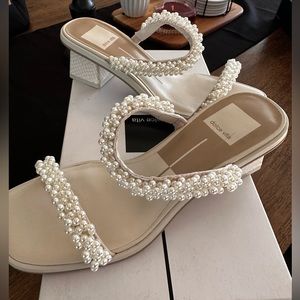 Dolce vita vanilla pearl shoes
